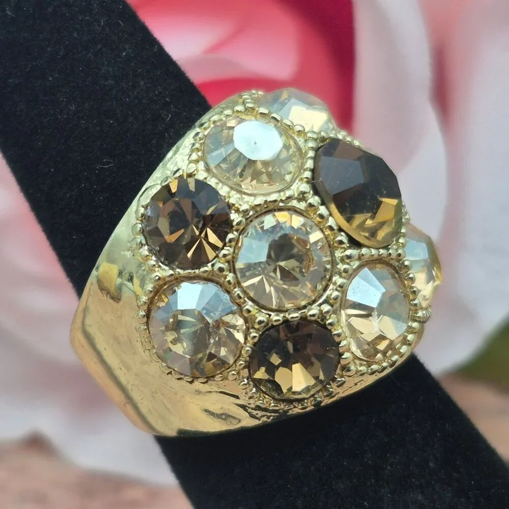 Gold Tone & Crystal Statement Cocktail Ring Fashion Bling Size 7 Mint